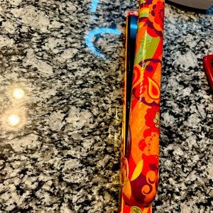 Anika ceramic hair straightener